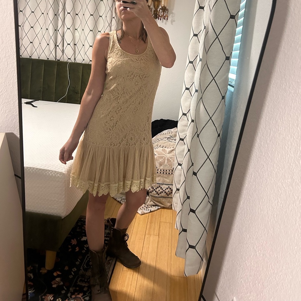 Elegant Cream Lace Dress